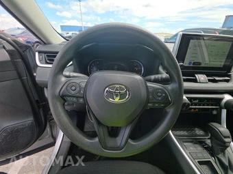 2025 Toyota RAV4 LE – miniatura 10