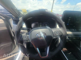 2025 Toyota RAV4 Limited - miniatura 10