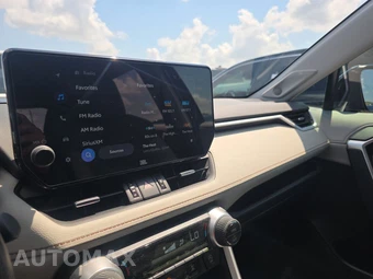 2025 Toyota RAV4 Limited - miniatura 11