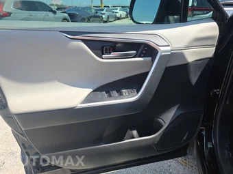2025 Toyota RAV4 Limited - miniatura 9