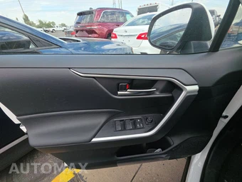 2025 Toyota RAV4 Plug-In Hybrid SE - miniatura 9