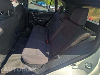 2025 Toyota RAV4 Plug-In Hybrid SE - miniatura 12