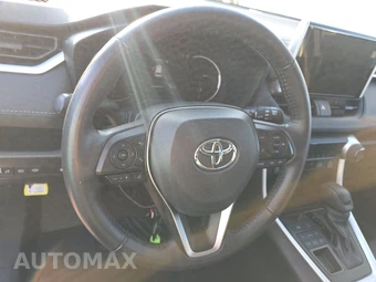 2025 Toyota RAV4 XLE - miniatura 10
