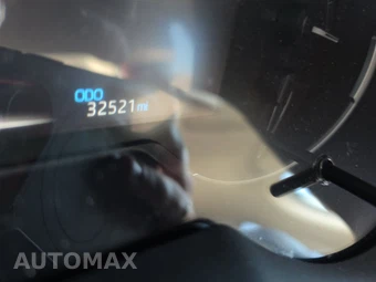 2025 Toyota RAV4 XLE - miniatura 12