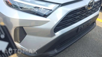 2025 Toyota RAV4 XLE - miniatura 19
