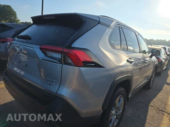 2025 Toyota RAV4 XLE - miniatura 4