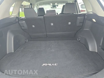 2025 Toyota RAV4 XLE - miniatura 23