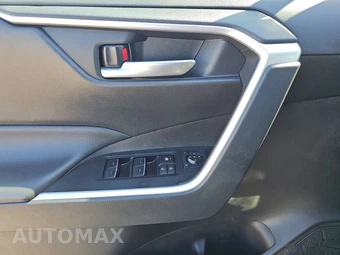 2025 Toyota RAV4 XLE - miniatura 15