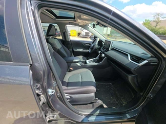 2025 Toyota RAV4 XLE - miniatura 15