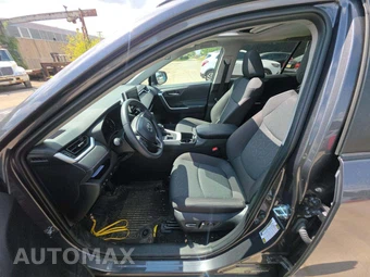 2025 Toyota RAV4 XLE - miniatura 3