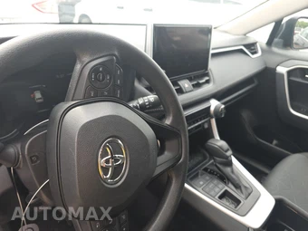 2025 Toyota RAV4 XLE - miniatura 11
