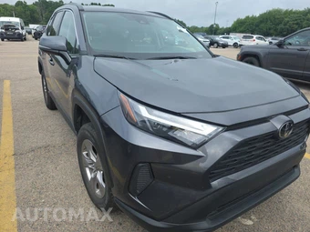 2025 Toyota RAV4 XLE - miniatura 3