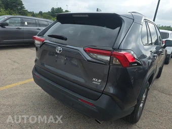 2025 Toyota RAV4 XLE - miniatura 4