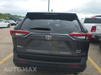 2025 Toyota RAV4 XLE - miniatura 5