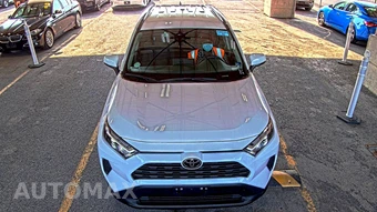 2025 Toyota RAV4 XLE – miniatura 2