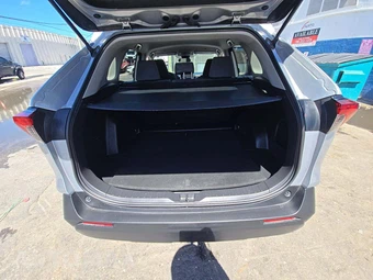 2025 Toyota RAV4 XLE - miniatura 11