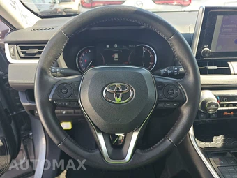 2025 Toyota RAV4 XLE - miniatura 10