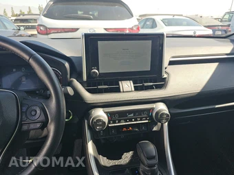 2025 Toyota RAV4 XLE - miniatura 11