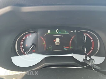 2025 Toyota RAV4 XLE - miniatura 12