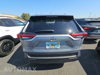 2025 Toyota RAV4 XLE - miniatura 5