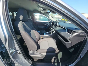 2025 Toyota RAV4 XLE - miniatura 8