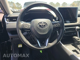 2025 Toyota RAV4 XLE - miniatura 10