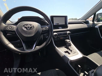 2025 Toyota RAV4 XLE - miniatura 11