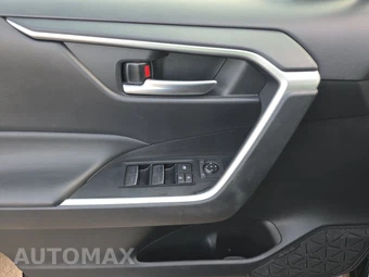 2025 Toyota RAV4 XLE - miniatura 15
