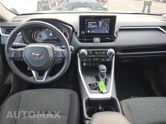2025 Toyota RAV4 XLE - miniatura 17