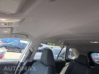 2025 Toyota RAV4 XLE - miniatura 19