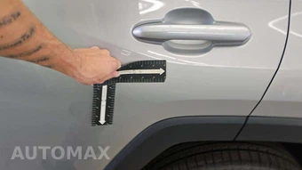 2025 Toyota RAV4 XLE - miniatura 25