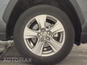 2025 Toyota RAV4 XLE - miniatura 10