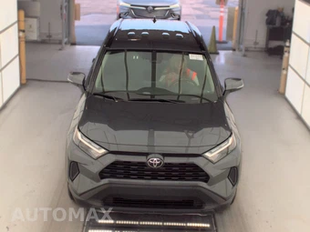 2025 Toyota RAV4 XLE - miniatura 2