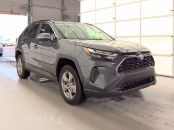 2025 Toyota RAV4 XLE - miniatura 4
