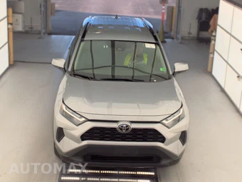 2025 Toyota RAV4 XLE - miniatura 2
