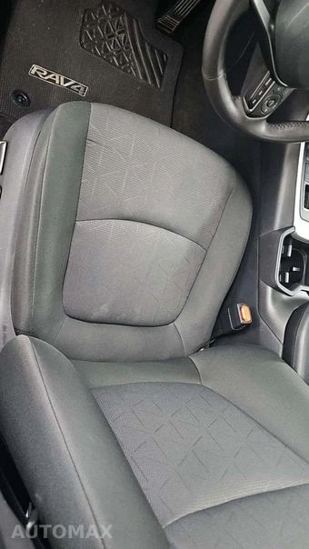 2025 Toyota RAV4 XLE - miniatura 35