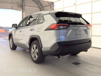 2025 Toyota RAV4 XLE - miniatura 8