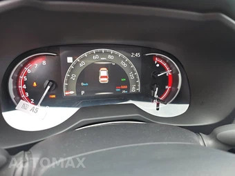 2025 Toyota RAV4 XLE - miniatura 12