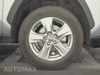 2025 Toyota RAV4 XLE – miniatura 10