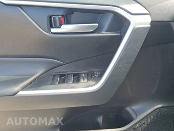 2025 Toyota RAV4 XLE – miniatura 15