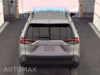 2025 Toyota RAV4 XLE – miniatura 6