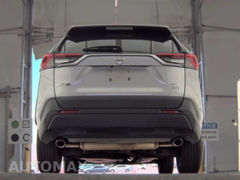 2025 Toyota RAV4 XLE – miniatura 7