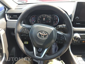 2025 Toyota RAV4 XLE - miniatura 10