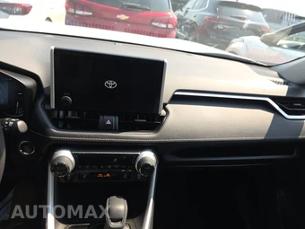 2025 Toyota RAV4 XLE - miniatura 11