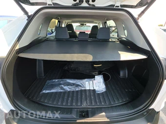 2025 Toyota RAV4 XLE - miniatura 16