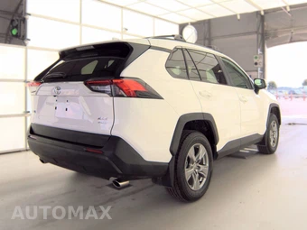 2025 Toyota RAV4 XLE - miniatura 4