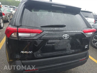 2025 Toyota RAV4 XLE - miniatura 5