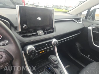 2025 Toyota RAV4 XLE - miniatura 11