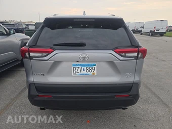 2025 Toyota RAV4 XLE - miniatura 5