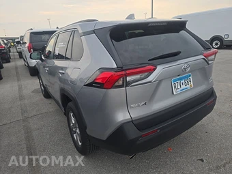 2025 Toyota RAV4 XLE - miniatura 6
